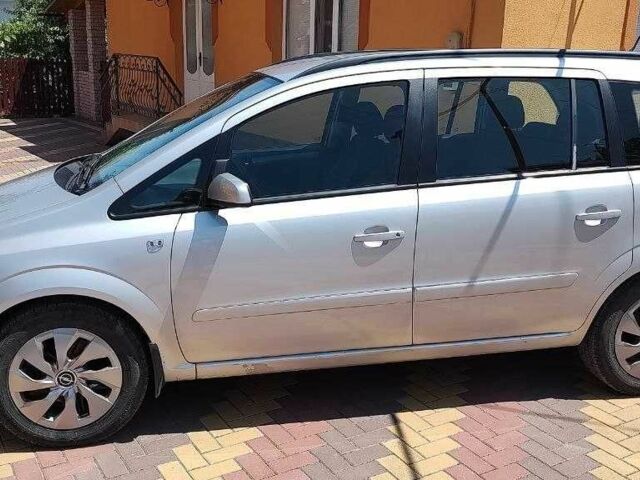 Сірий Опель Зафіра, об'ємом двигуна 1.6 л та пробігом 192 тис. км за 4900 $, фото 1 на Automoto.ua