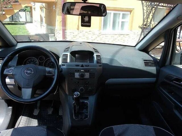 Сірий Опель Зафіра, об'ємом двигуна 1.6 л та пробігом 192 тис. км за 4900 $, фото 15 на Automoto.ua