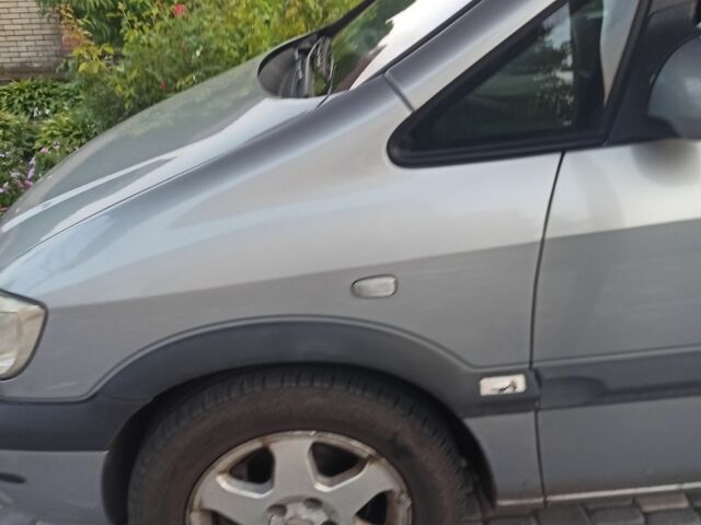 Серый Опель Зафира, объемом двигателя 2 л и пробегом 382 тыс. км за 3500 $, фото 1 на Automoto.ua