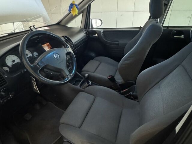 Серый Опель Зафира, объемом двигателя 2 л и пробегом 270 тыс. км за 2408 $, фото 8 на Automoto.ua