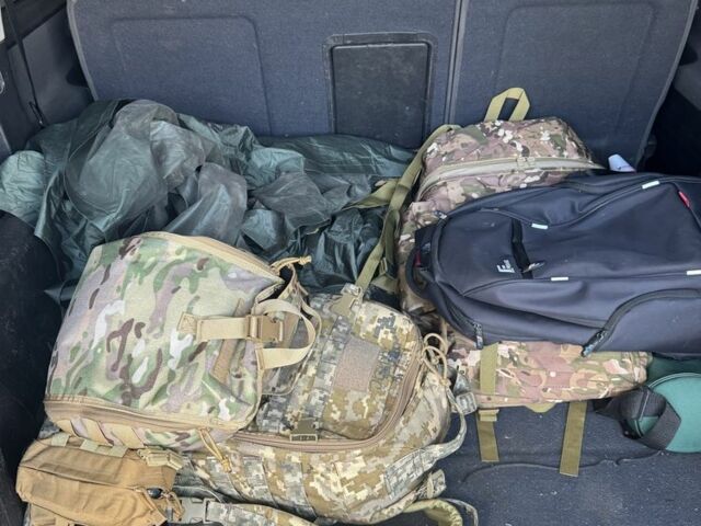 Серый Опель Зафира, объемом двигателя 2 л и пробегом 270 тыс. км за 2408 $, фото 16 на Automoto.ua