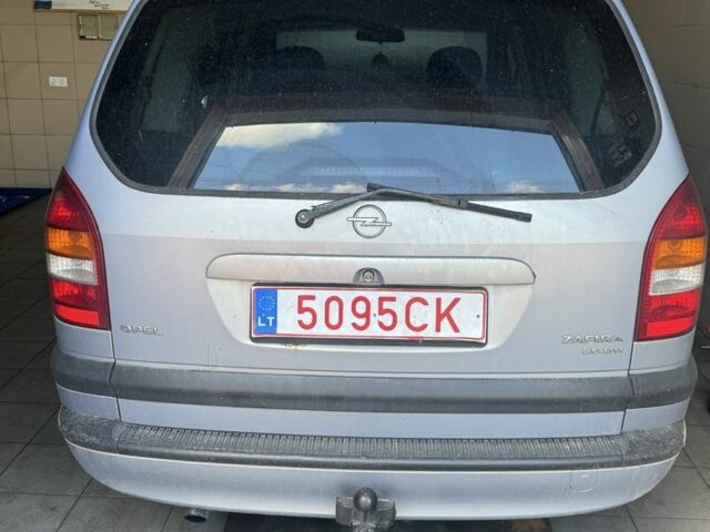 Серый Опель Зафира, объемом двигателя 2 л и пробегом 270 тыс. км за 2408 $, фото 15 на Automoto.ua