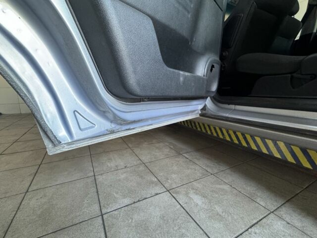 Серый Опель Зафира, объемом двигателя 2 л и пробегом 270 тыс. км за 2419 $, фото 13 на Automoto.ua