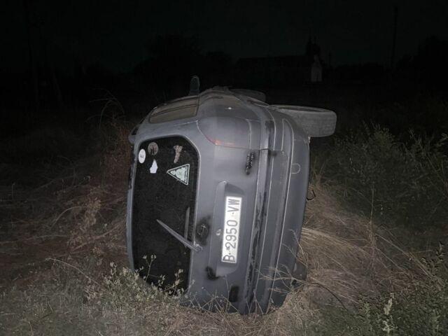 Серый Опель Зафира, объемом двигателя 1.8 л и пробегом 100 тыс. км за 358 $, фото 2 на Automoto.ua