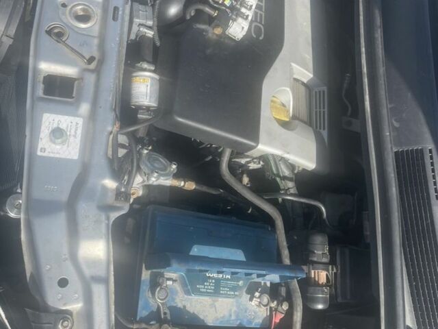 Серый Опель Зафира, объемом двигателя 2.2 л и пробегом 200 тыс. км за 3650 $, фото 9 на Automoto.ua