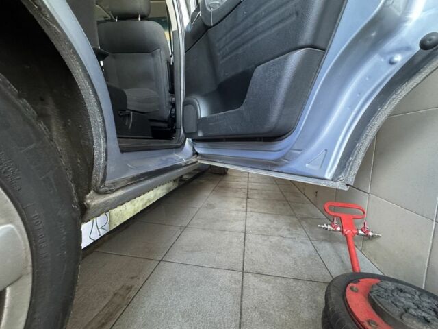 Серый Опель Зафира, объемом двигателя 2 л и пробегом 270 тыс. км за 2419 $, фото 11 на Automoto.ua