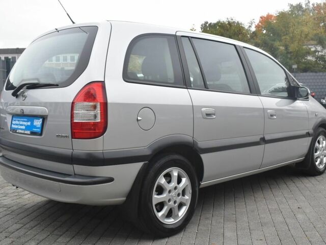 Серый Опель Зафира, объемом двигателя 1.9 л и пробегом 170 тыс. км за 1434 $, фото 6 на Automoto.ua