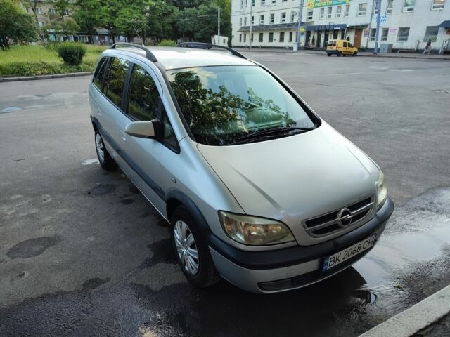 Серый Опель Зафира, объемом двигателя 2 л и пробегом 380 тыс. км за 3299 $, фото 8 на Automoto.ua