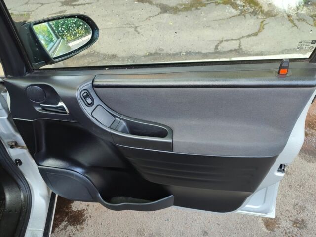 Серый Опель Зафира, объемом двигателя 2 л и пробегом 380 тыс. км за 3299 $, фото 23 на Automoto.ua