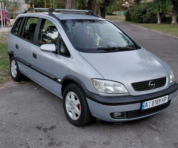 Серый Опель Зафира, объемом двигателя 2 л и пробегом 3 тыс. км за 4500 $, фото 3 на Automoto.ua