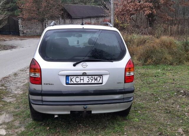 Серый Опель Зафира, объемом двигателя 2 л и пробегом 241 тыс. км за 1450 $, фото 1 на Automoto.ua
