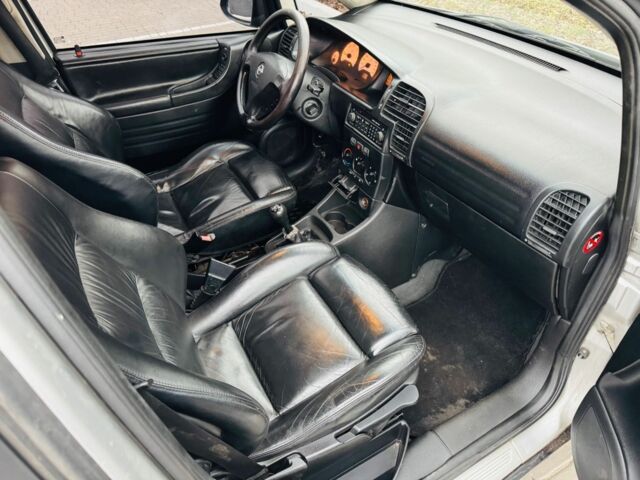 Сірий Опель Зафіра, об'ємом двигуна 2 л та пробігом 247 тис. км за 2250 $, фото 8 на Automoto.ua