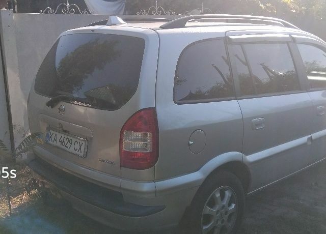 Сірий Опель Зафіра, об'ємом двигуна 2 л та пробігом 340 тис. км за 3800 $, фото 2 на Automoto.ua