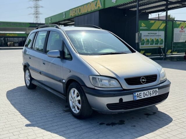 Серый Опель Зафира, объемом двигателя 2 л и пробегом 325 тыс. км за 3250 $, фото 6 на Automoto.ua