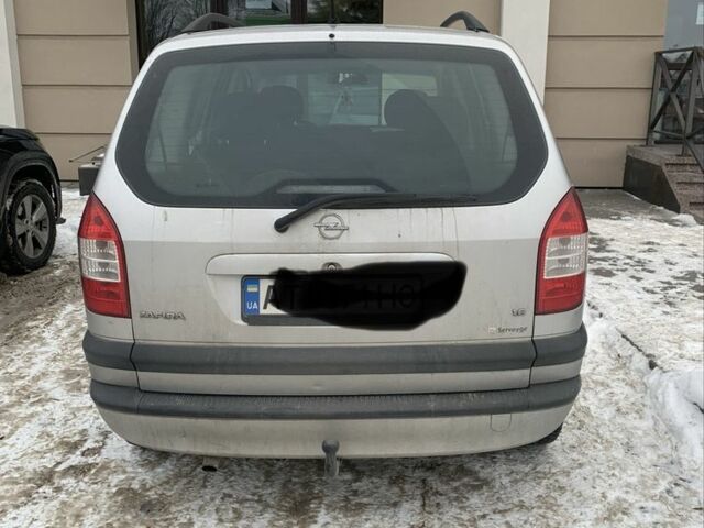 Серый Опель Зафира, объемом двигателя 1.6 л и пробегом 230 тыс. км за 3700 $, фото 2 на Automoto.ua