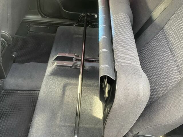 Серый Опель Зафира, объемом двигателя 2.2 л и пробегом 237 тыс. км за 4750 $, фото 14 на Automoto.ua