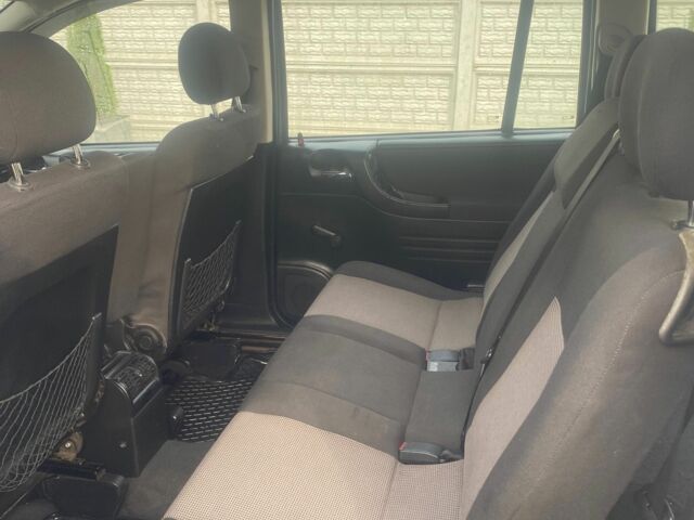 Сірий Опель Зафіра, об'ємом двигуна 1.8 л та пробігом 245 тис. км за 4500 $, фото 9 на Automoto.ua