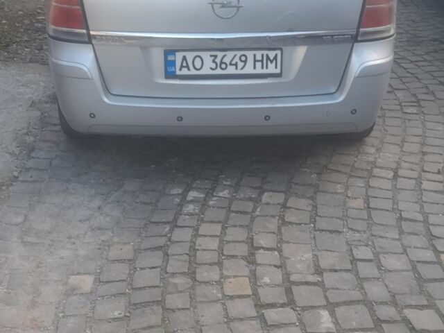 Серый Опель Зафира, объемом двигателя 1.9 л и пробегом 350 тыс. км за 4800 $, фото 4 на Automoto.ua