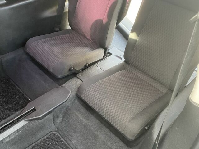 Серый Опель Зафира, объемом двигателя 2.2 л и пробегом 237 тыс. км за 4750 $, фото 13 на Automoto.ua