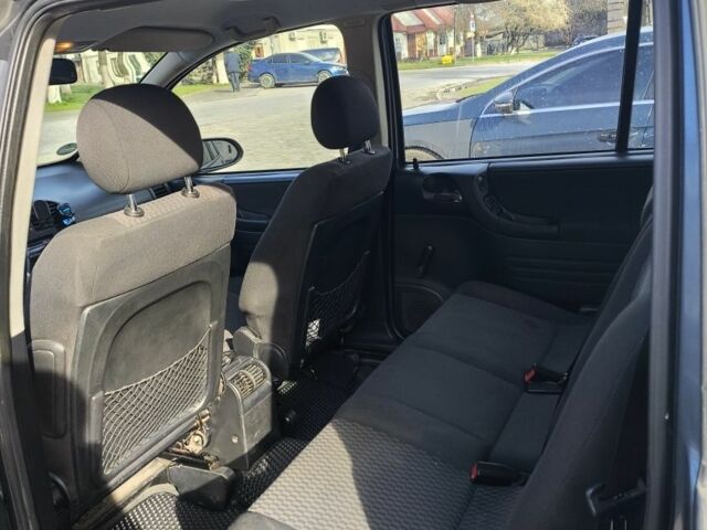 Опель Зафіра 2005 у Львові на Automoto.ua Сірий Опель Зафіра, об'ємом двигуна 1.6 л та пробігом 213 тис. км за 4000 $, фото 7 на Automoto.ua