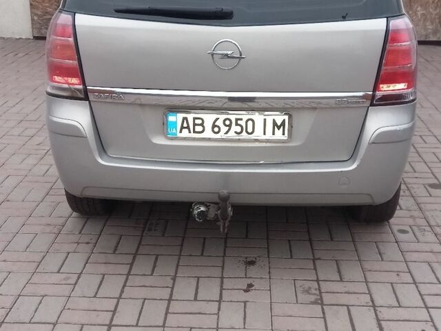 Сірий Опель Зафіра, об'ємом двигуна 2.2 л та пробігом 300 тис. км за 5000 $, фото 1 на Automoto.ua