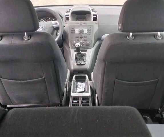 Серый Опель Зафира, объемом двигателя 1.6 л и пробегом 213 тыс. км за 5500 $, фото 4 на Automoto.ua