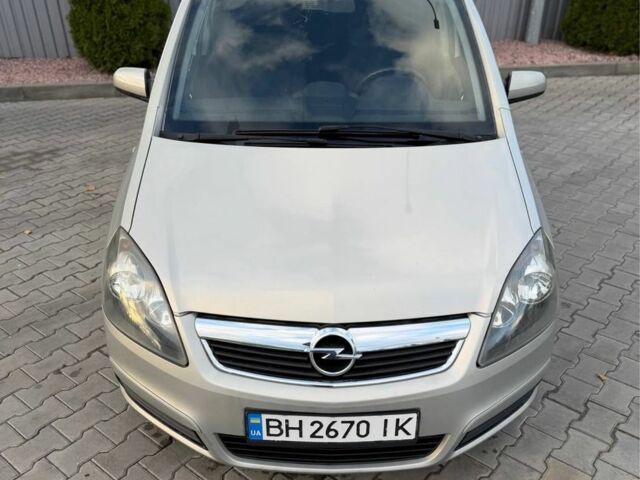 Сірий Опель Зафіра, об'ємом двигуна 1.9 л та пробігом 260 тис. км за 5100 $, фото 2 на Automoto.ua