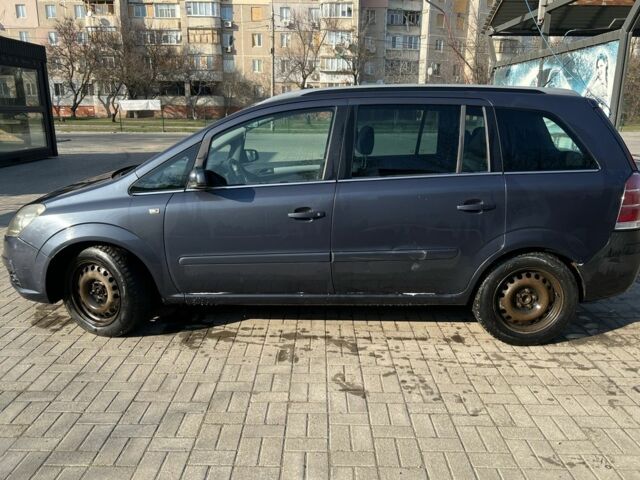 Сірий Опель Зафіра, об'ємом двигуна 1.9 л та пробігом 382 тис. км за 4000 $, фото 2 на Automoto.ua