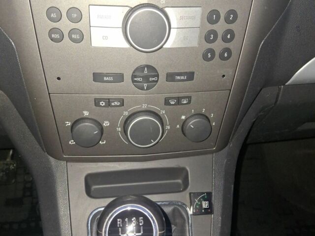 Серый Опель Зафира, объемом двигателя 1.8 л и пробегом 246 тыс. км за 5350 $, фото 5 на Automoto.ua