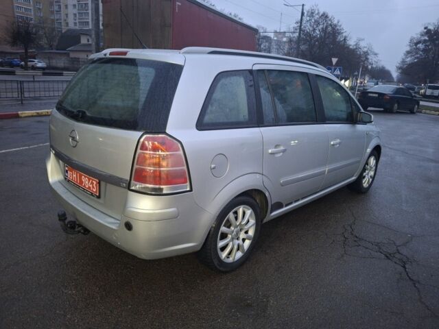 Серый Опель Зафира, объемом двигателя 1.8 л и пробегом 246 тыс. км за 5600 $, фото 5 на Automoto.ua