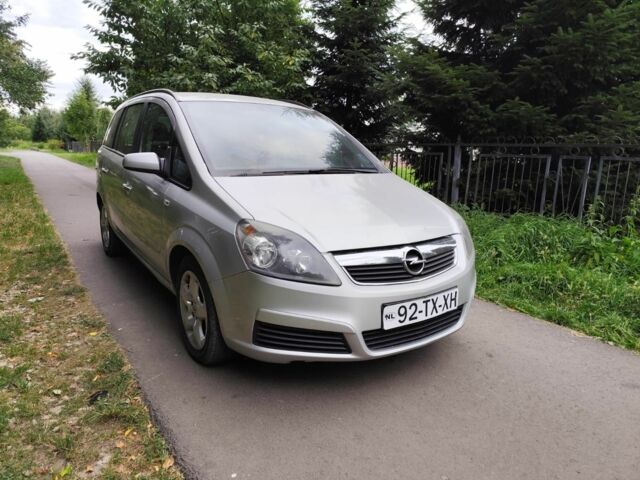 Серый Опель Зафира, объемом двигателя 0 л и пробегом 275 тыс. км за 3200 $, фото 1 на Automoto.ua