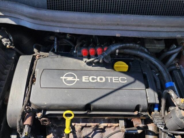 Сірий Опель Зафіра, об'ємом двигуна 1.8 л та пробігом 260 тис. км за 2850 $, фото 8 на Automoto.ua