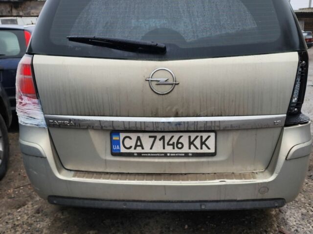 Сірий Опель Зафіра, об'ємом двигуна 1.8 л та пробігом 260 тис. км за 2850 $, фото 3 на Automoto.ua