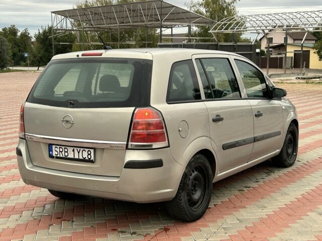 Серый Опель Зафира, объемом двигателя 1.9 л и пробегом 250 тыс. км за 2250 $, фото 4 на Automoto.ua