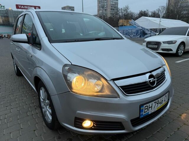 Сірий Опель Зафіра, об'ємом двигуна 1.9 л та пробігом 171 тис. км за 5700 $, фото 2 на Automoto.ua