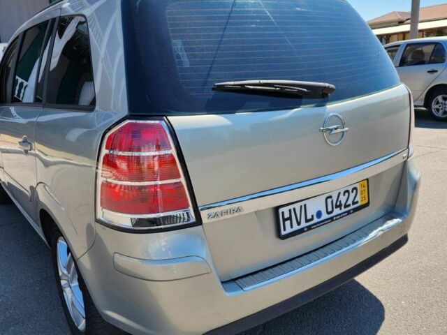 Сірий Опель Зафіра, об'ємом двигуна 1.8 л та пробігом 260 тис. км за 2850 $, фото 9 на Automoto.ua