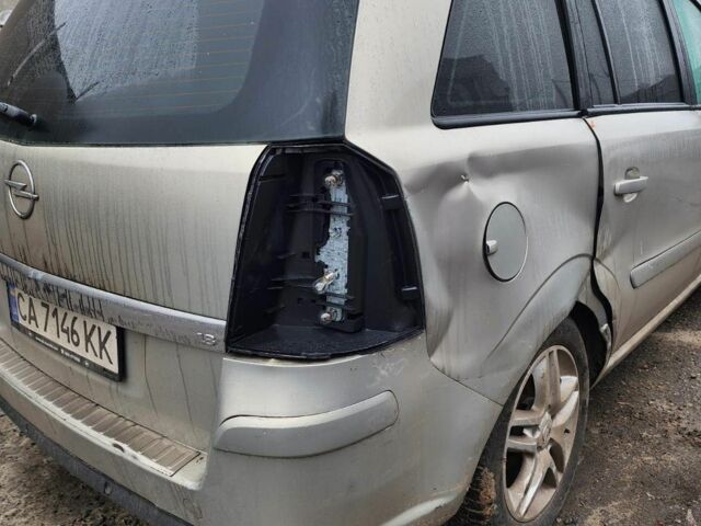 Сірий Опель Зафіра, об'ємом двигуна 1.8 л та пробігом 260 тис. км за 2850 $, фото 2 на Automoto.ua