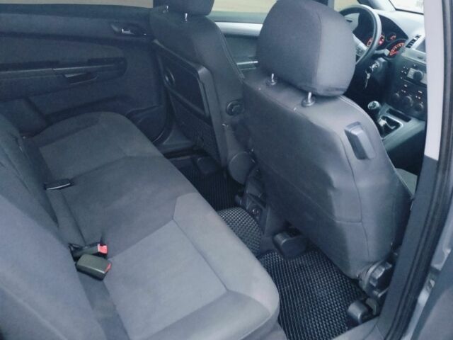 Серый Опель Зафира, объемом двигателя 1.9 л и пробегом 360 тыс. км за 5100 $, фото 12 на Automoto.ua