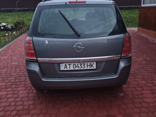 Сірий Опель Зафіра, об'ємом двигуна 1.9 л та пробігом 316 тис. км за 5000 $, фото 3 на Automoto.ua