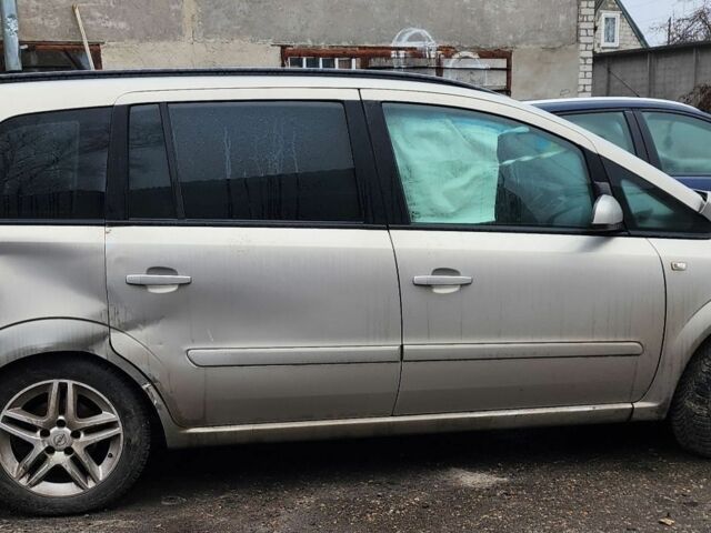 Сірий Опель Зафіра, об'ємом двигуна 1.8 л та пробігом 260 тис. км за 2850 $, фото 5 на Automoto.ua