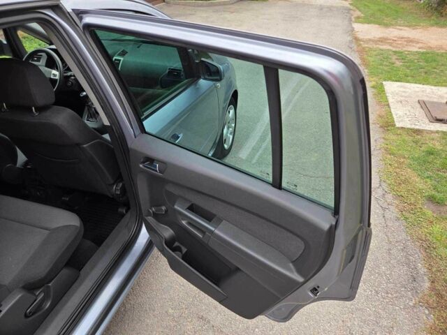 Серый Опель Зафира, объемом двигателя 1.6 л и пробегом 194 тыс. км за 6850 $, фото 21 на Automoto.ua