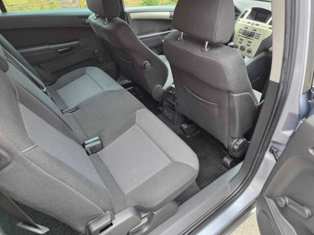 Серый Опель Зафира, объемом двигателя 1.6 л и пробегом 194 тыс. км за 6850 $, фото 17 на Automoto.ua