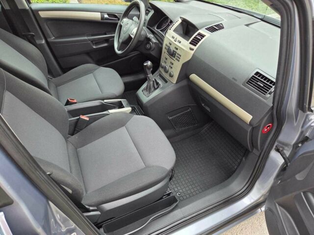 Серый Опель Зафира, объемом двигателя 1.6 л и пробегом 194 тыс. км за 6850 $, фото 15 на Automoto.ua