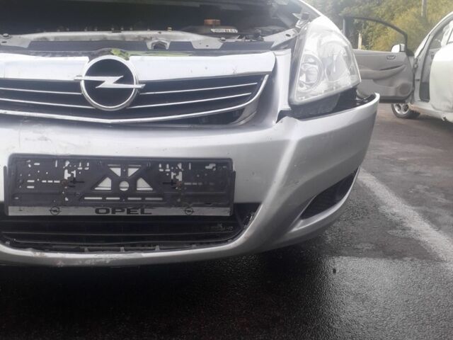 Серый Опель Зафира, объемом двигателя 0 л и пробегом 210 тыс. км за 3200 $, фото 4 на Automoto.ua