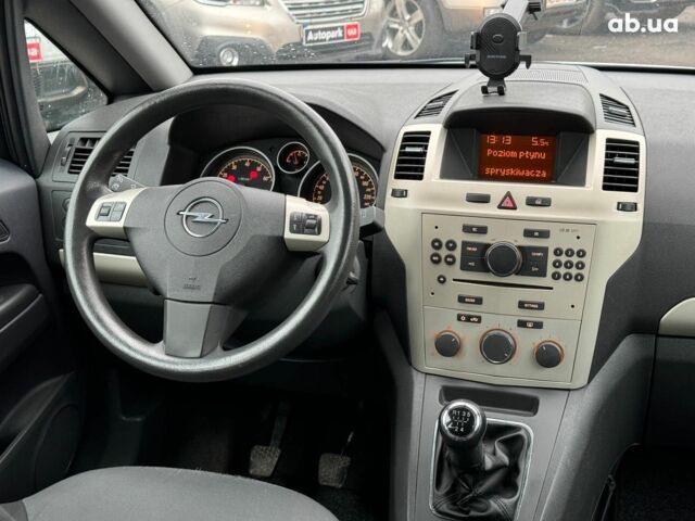 Серый Опель Зафира, объемом двигателя 1.8 л и пробегом 300 тыс. км за 7490 $, фото 19 на Automoto.ua