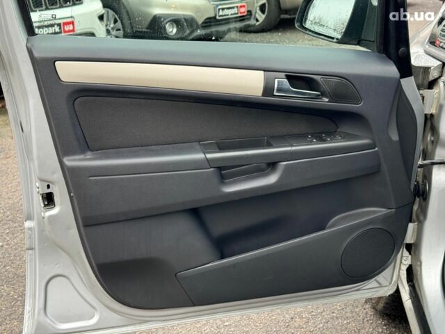 Серый Опель Зафира, объемом двигателя 1.8 л и пробегом 300 тыс. км за 7490 $, фото 10 на Automoto.ua