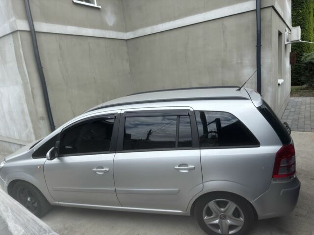 Сірий Опель Зафіра, об'ємом двигуна 1.9 л та пробігом 370 тис. км за 5300 $, фото 4 на Automoto.ua