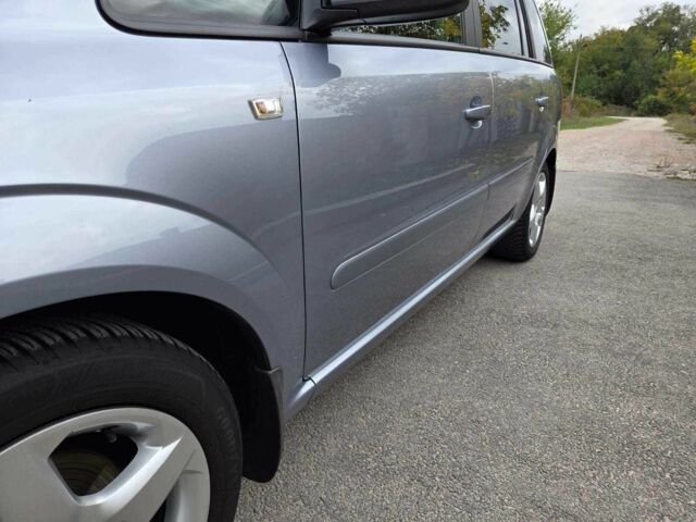 Серый Опель Зафира, объемом двигателя 1.6 л и пробегом 194 тыс. км за 6850 $, фото 3 на Automoto.ua