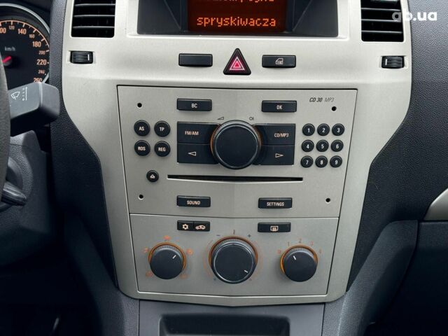 Серый Опель Зафира, объемом двигателя 1.8 л и пробегом 300 тыс. км за 7490 $, фото 22 на Automoto.ua