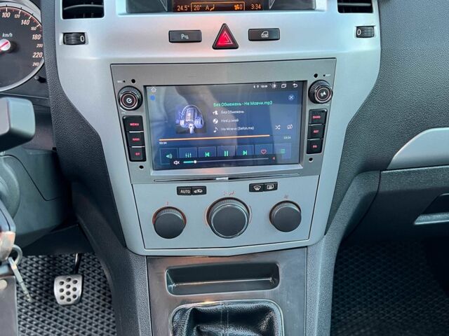 Серый Опель Зафира, объемом двигателя 1.7 л и пробегом 295 тыс. км за 6100 $, фото 11 на Automoto.ua